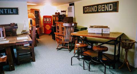 Dale's Antique Market & Mennonite Furniture